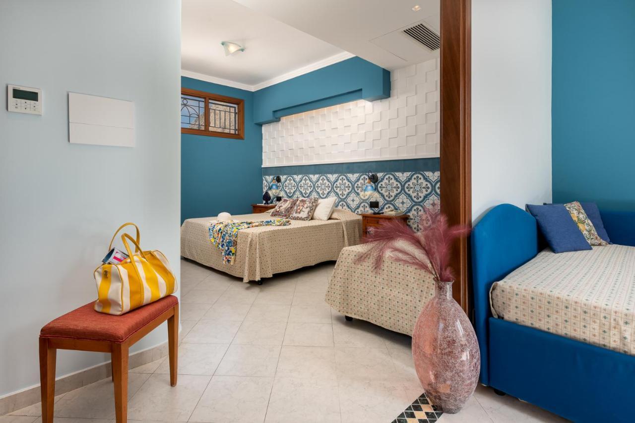 Hotel Mediterraneo Centro San Vito Lo Capo Esterno foto